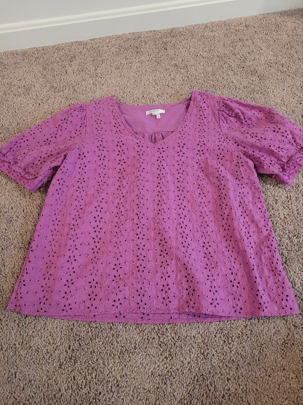 Women’s Eyelet Puff-Sleeve Top in Purple